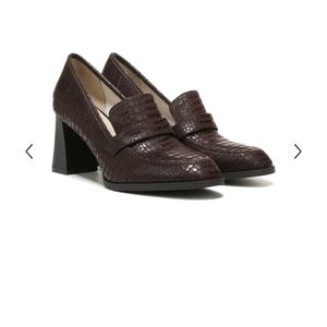 Farrah Block Heel LoaferColor: Chocolate Croco FabricSize: 7.5 M MEDIUM